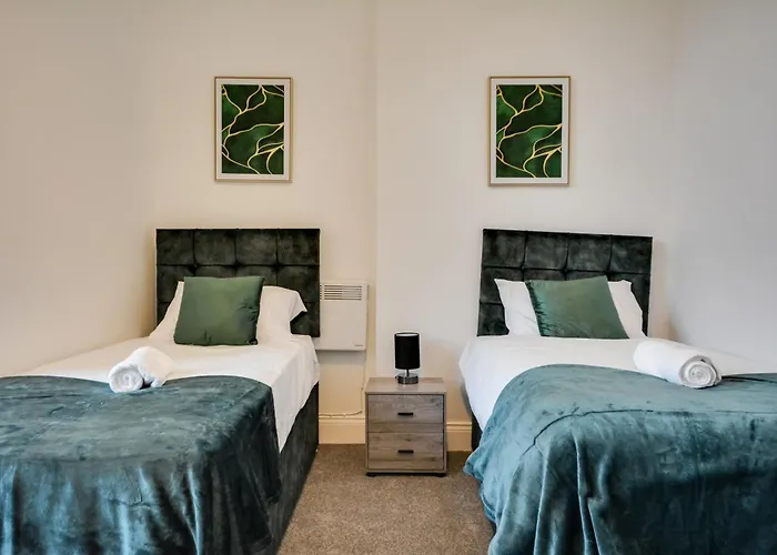 Orrell Cosy Apartment With Free Parking